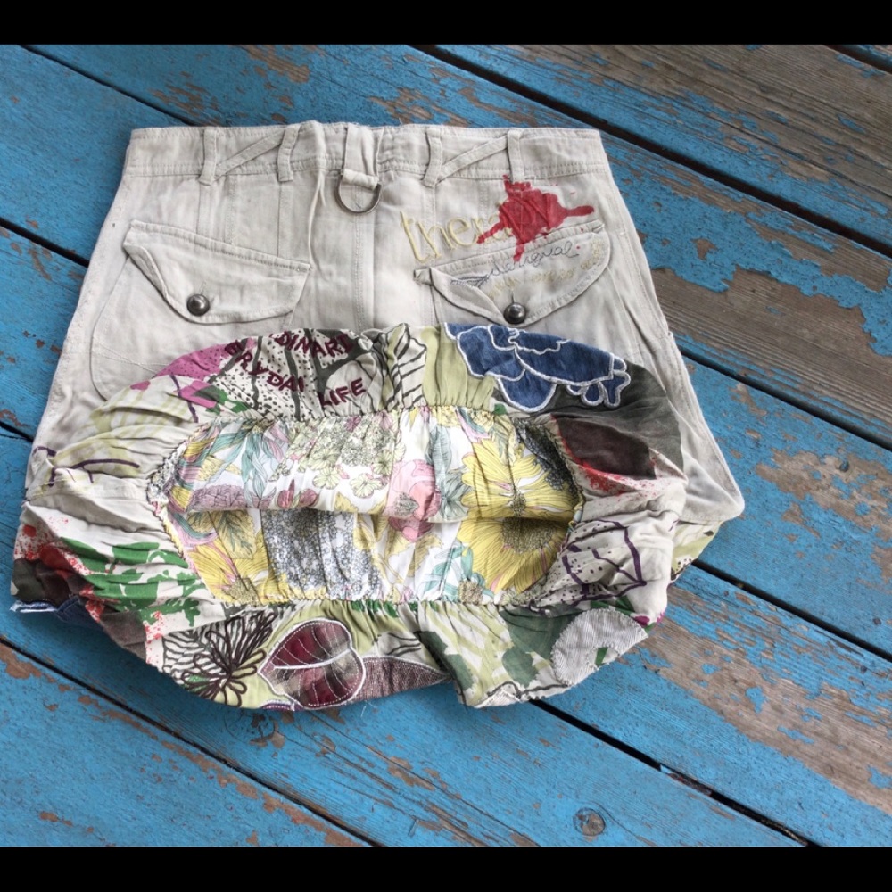 Desigual Artistic Skirt with Butterfly Motif - Picture 4 of 10